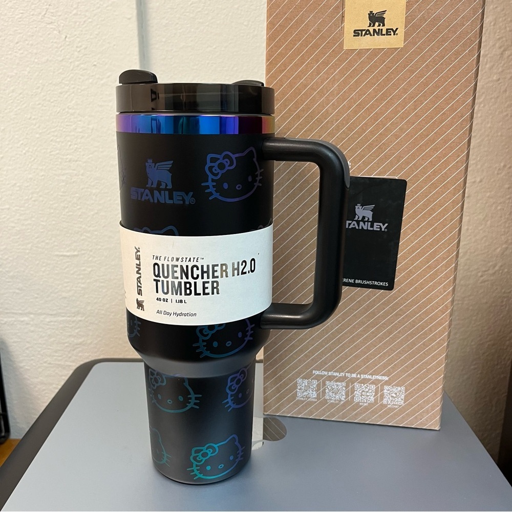 Stanley hello kitty Black and multicolor Quencher H2.0 Tumbler 40 oz